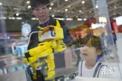 都科技大学的教员带着同窗们一路研发的